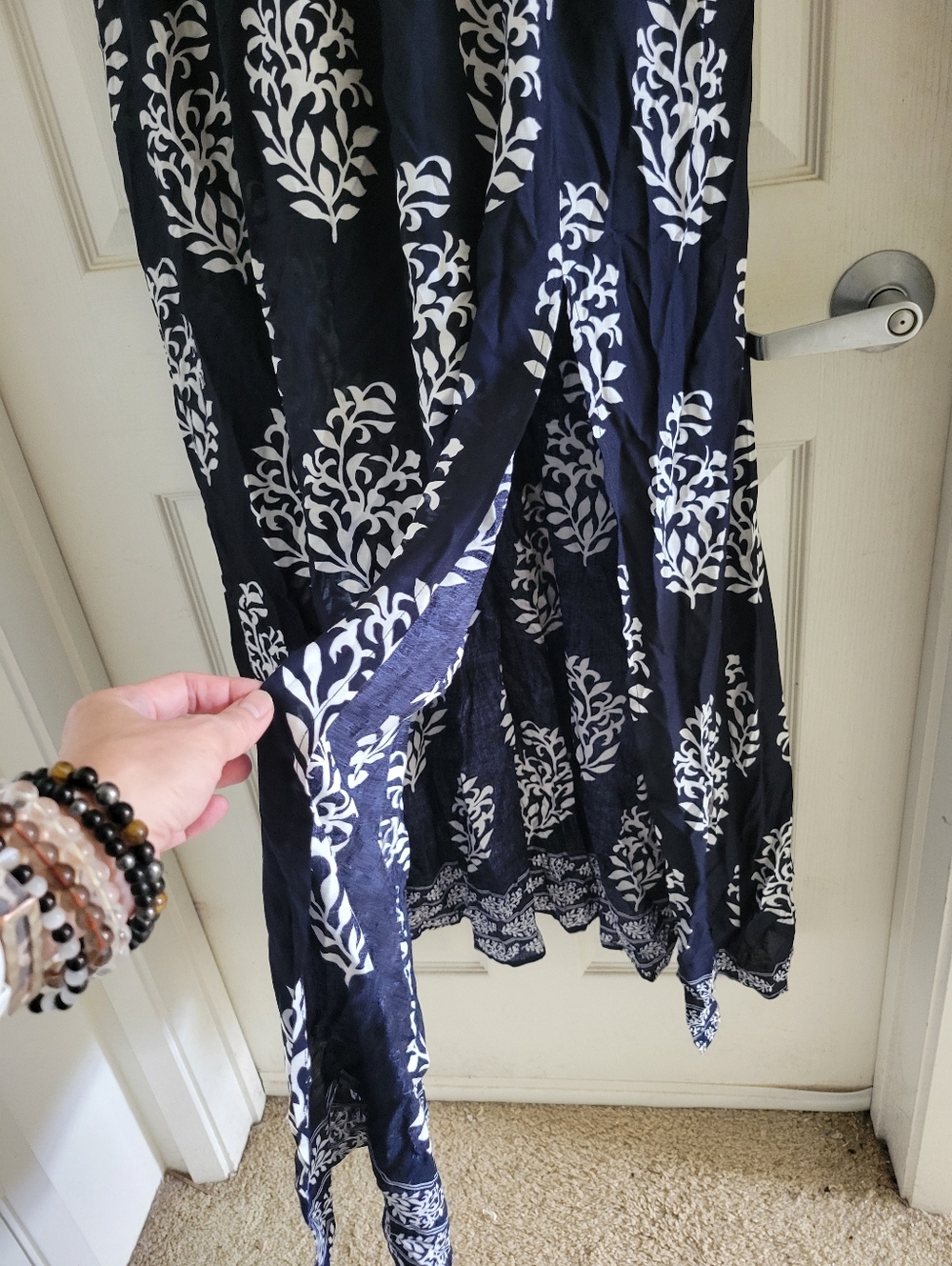 Miss Avenue | NWT Navy/White Boho Floral Maxi Dress (SIZE L) - Picture 13 of 16